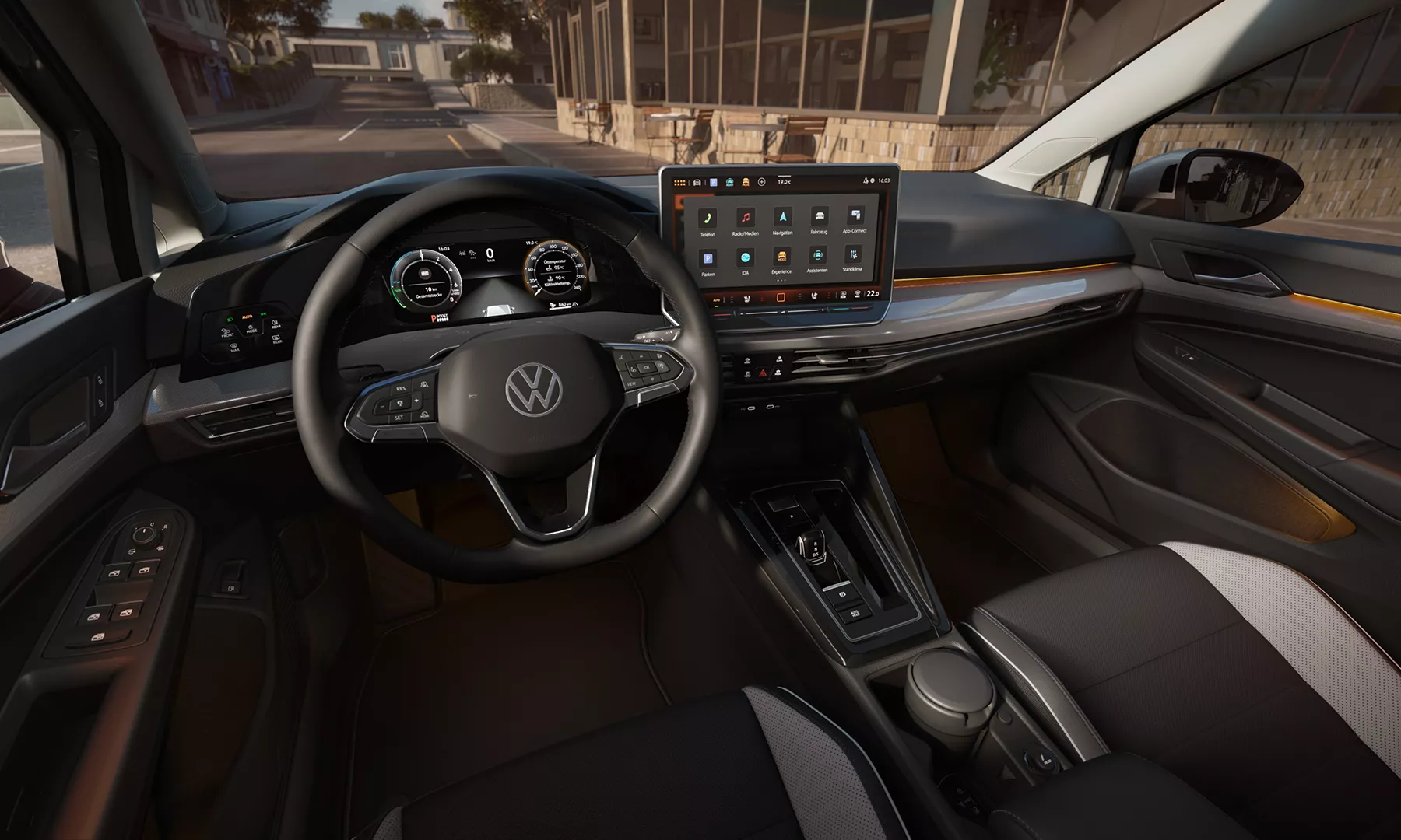 GL6497_Golf_interior_driver_view_HMI